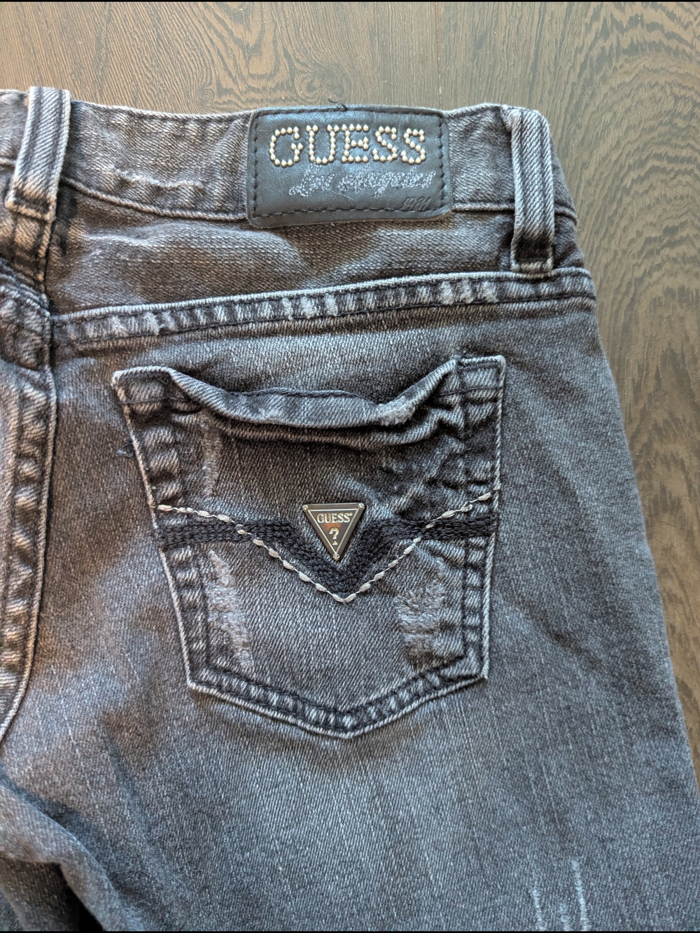 GUESS Low-rise Distressed Jeans